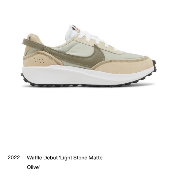 Nike Men’s Waffle Debut Sneakers - Picture 6 of 6